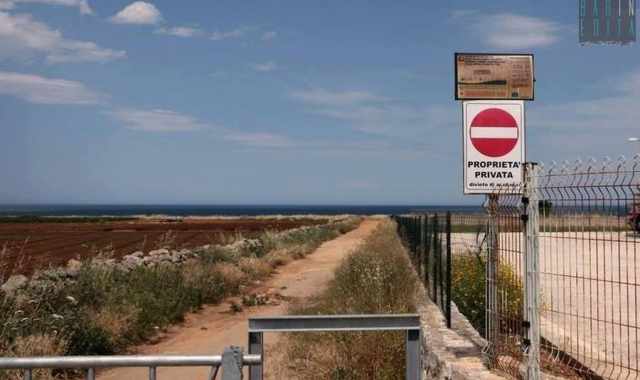 Monopoli: una sbarra nega laccesso a "Scaletta", la spiaggia dei bimbi